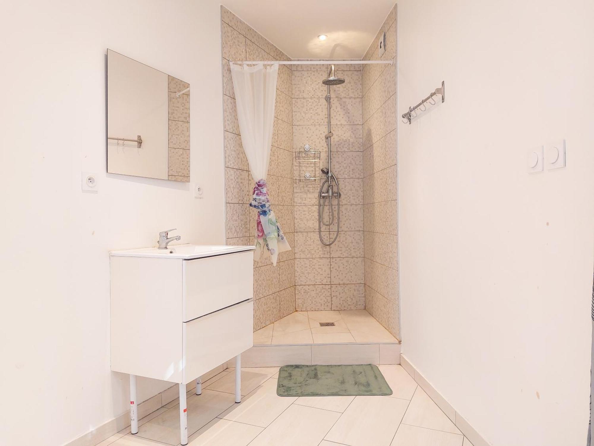 Charmant Appartement Pres Du Marche, Gare Et Port A 5Mn Toulon Exterior foto