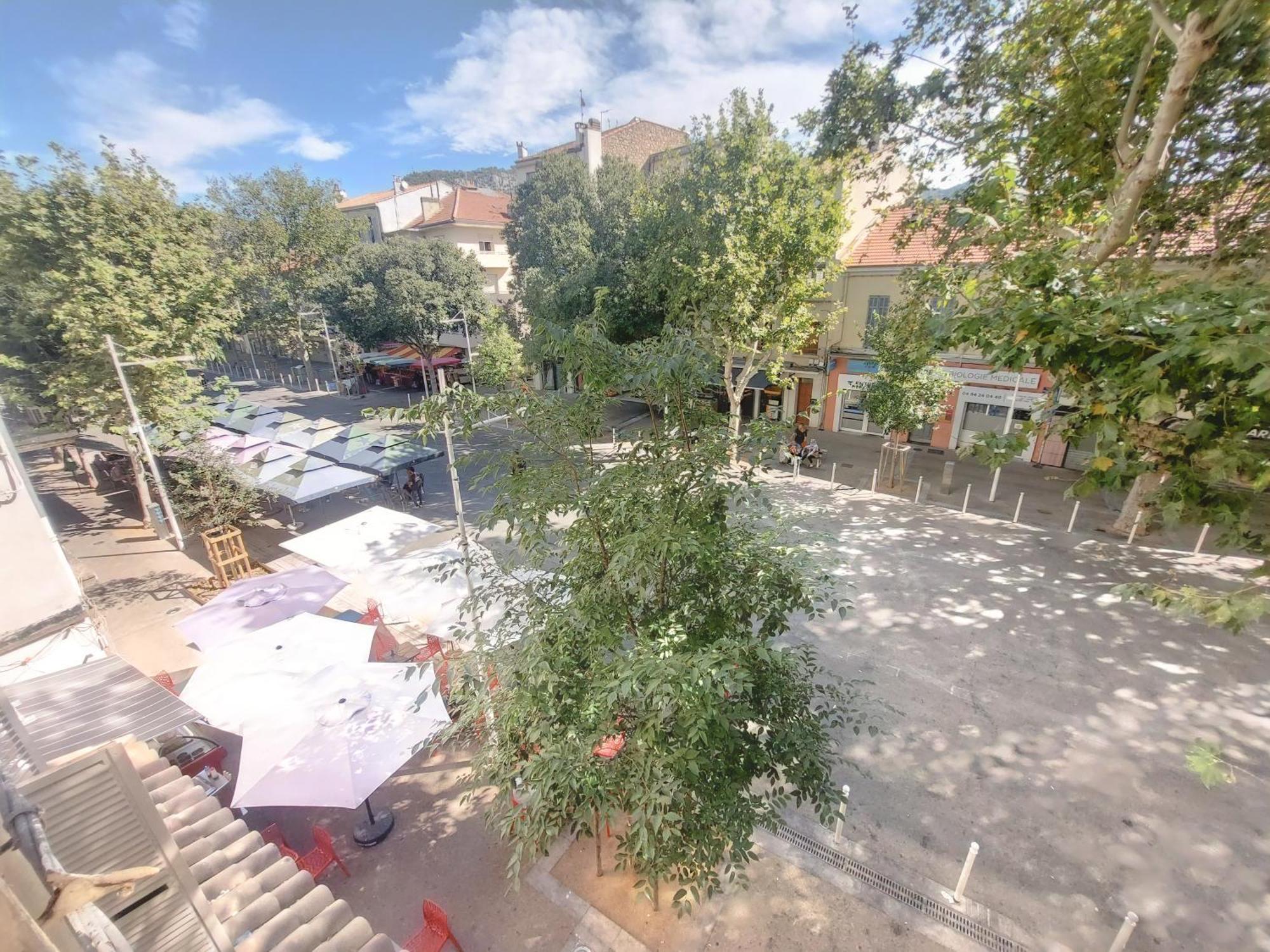 Charmant Appartement Pres Du Marche, Gare Et Port A 5Mn Toulon Exterior foto